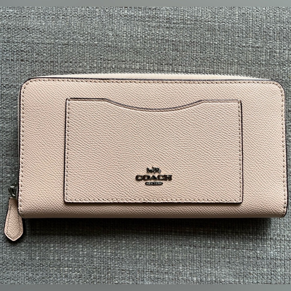 COACH New York pink wallet